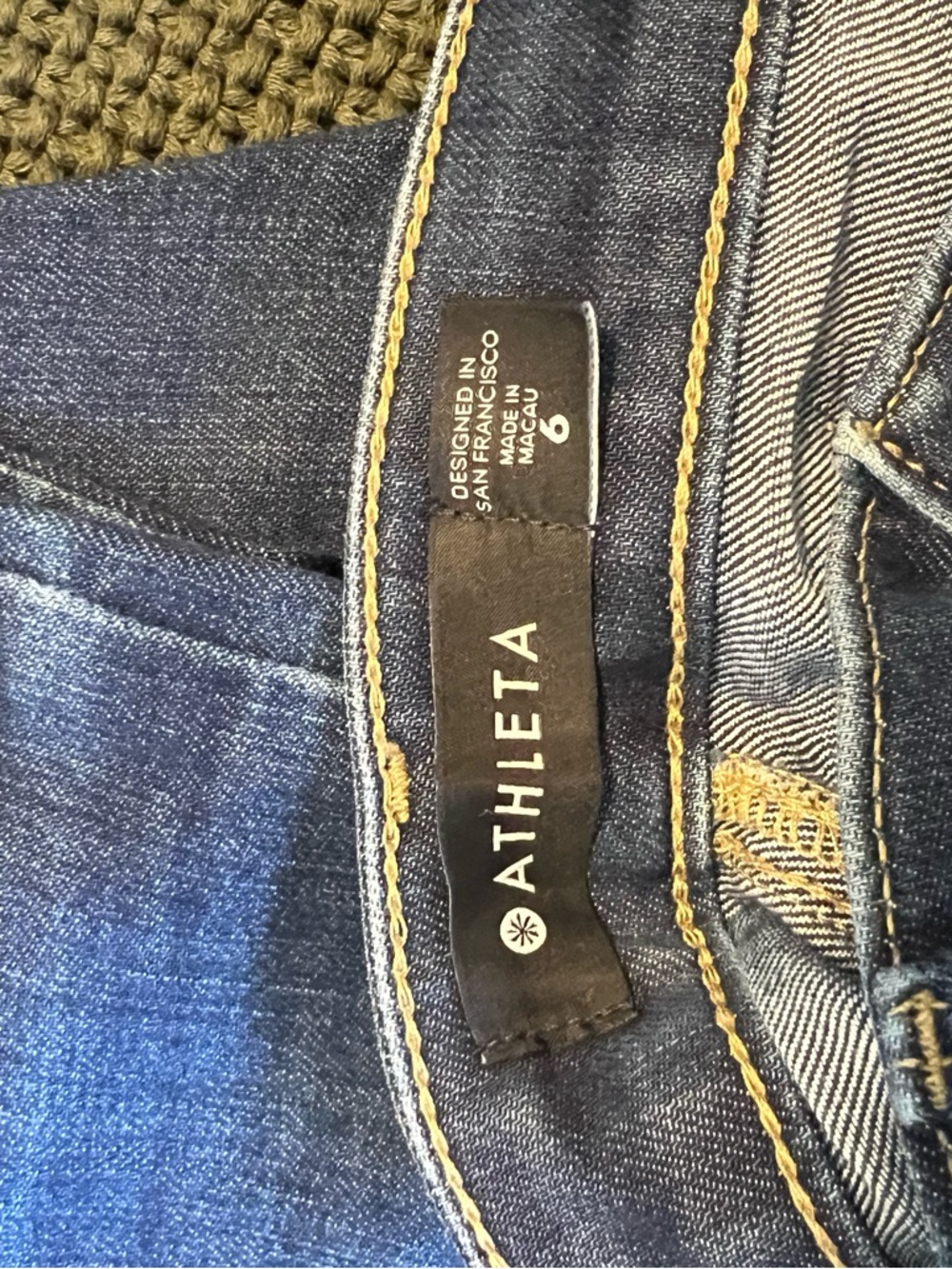 Athleta Straight-Leg / Skinny Jeans in Dark Blue Wash - Picture 4 of 6